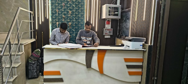 Hotel O Royal Palace 