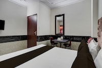 Hotel O Royal Palace 