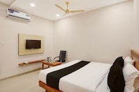 Hotel O The Classic Crown