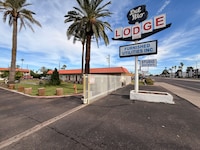 Del Rio Hotel O near Mesa Downtown