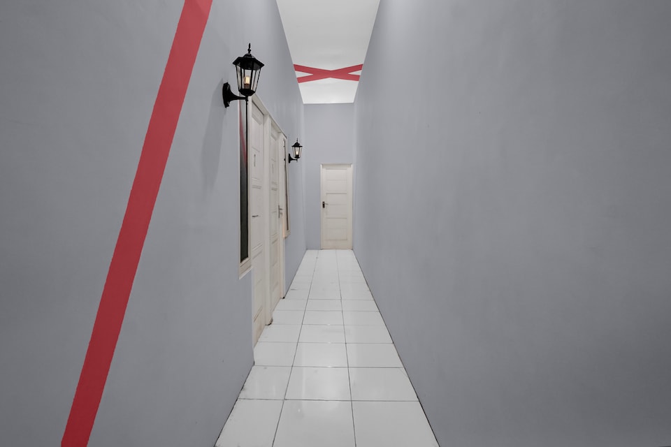 Hotel O Jasmine Guest House, Blitar, Blitar