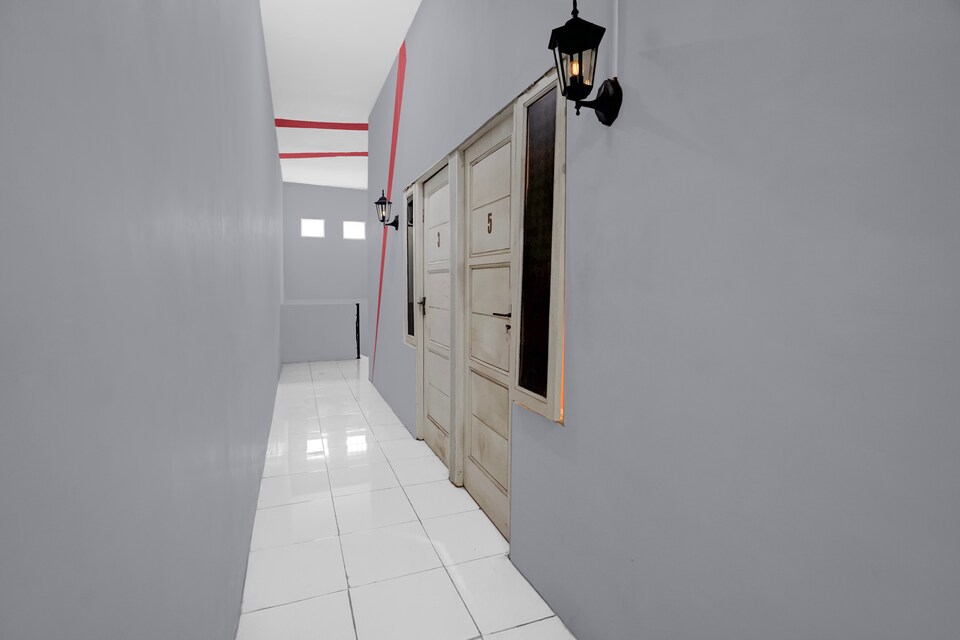 Hotel O Jasmine Guest House, Blitar, Blitar