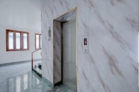 Super Townhouse Passport Office Saligramam Formerly K.K Nagar Residency