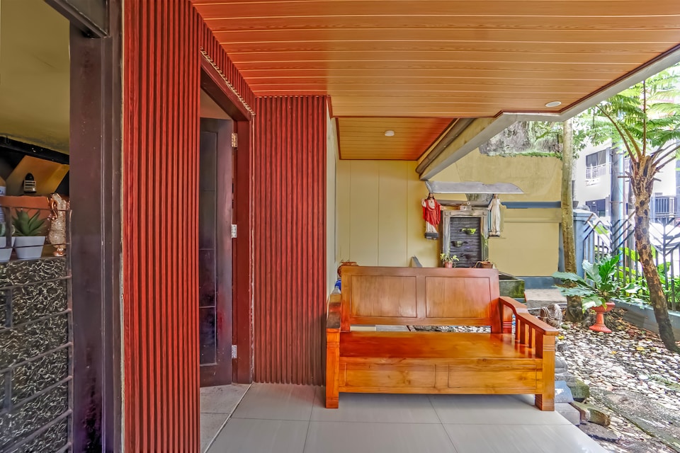 OYO 95043 Guest House Adel's, Malang Kota, Malang