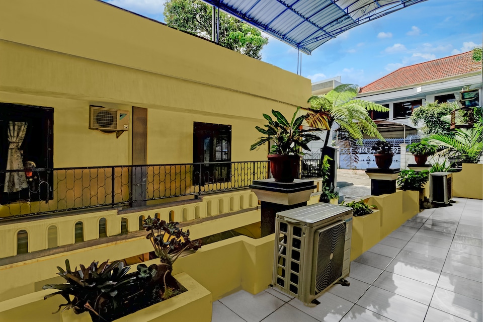 OYO 95043 Guest House Adel's, Malang Kota, Malang