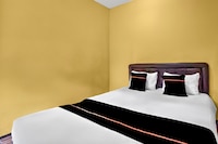 OYO 95043 Guest House Adel's