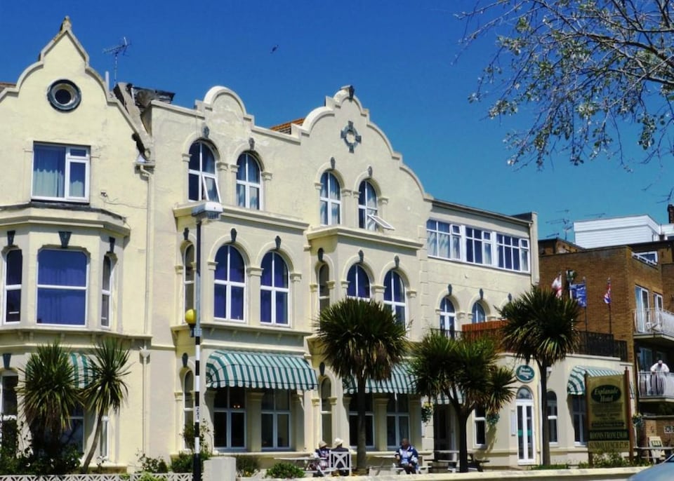 Esplanade Hotel - Clacton On Sea (Beachfront Hotel) by OYO, Clacton-On-Sea (South England), Clacton-On-Sea