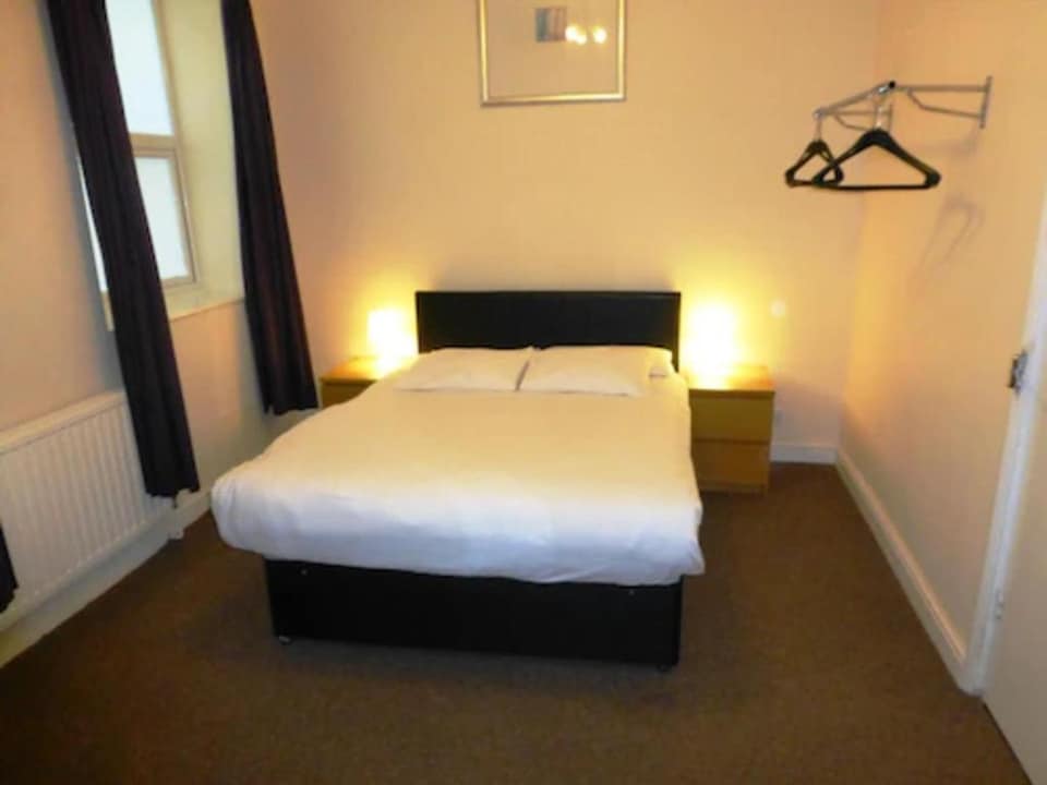 Esplanade Hotel - Clacton On Sea (Beachfront Hotel) by OYO, Clacton-On-Sea (South England), Clacton-On-Sea