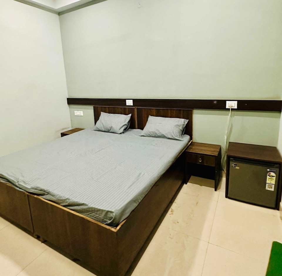 Hotel O Comfort Heavan Stay, Old Gurgaon, Gurgaon