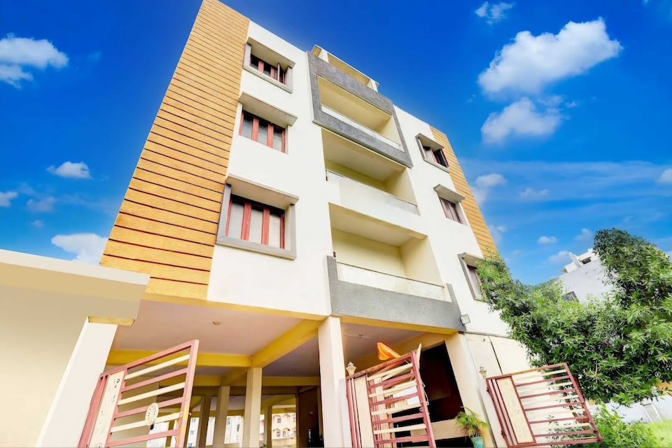 Hotel O Akshaya Kanuru, Mahanadu Extension VIjayawada, Vijayawada