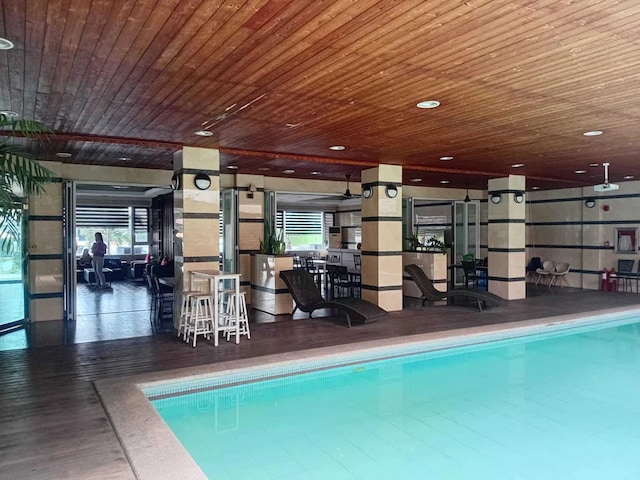 Townhouse Oak Vera Hotel Near Clark International Airport