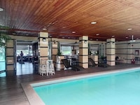 Townhouse Oak Vera Hotel Near Clark International Airport