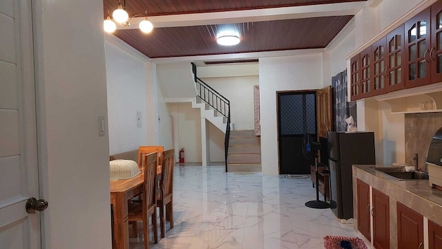 Hotel M2m Transient House