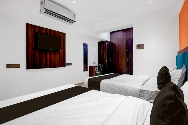 Collection O Santacruz Railway Station Mumbai Formerly Mpg Guest