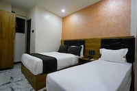  Collection O Santacruz Railway Station Mumbai Formerly Mpg Guest