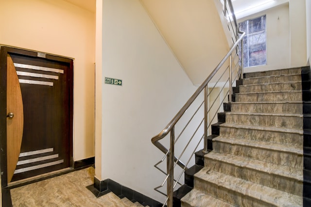 Super Collection O Kalighat Metro Station Formerly RM Guest Home