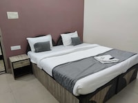 Collection O Kalighat Metro Station Formerly RM Guest Home