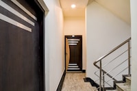 Super Collection O Kalighat Metro Station Formerly RM Guest Home