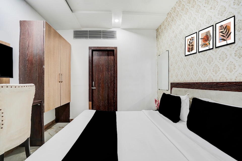Townhouse by OYO Golden Temple Amritsar Formerly A Star, Golden Temple Road Amritsar, Amritsar