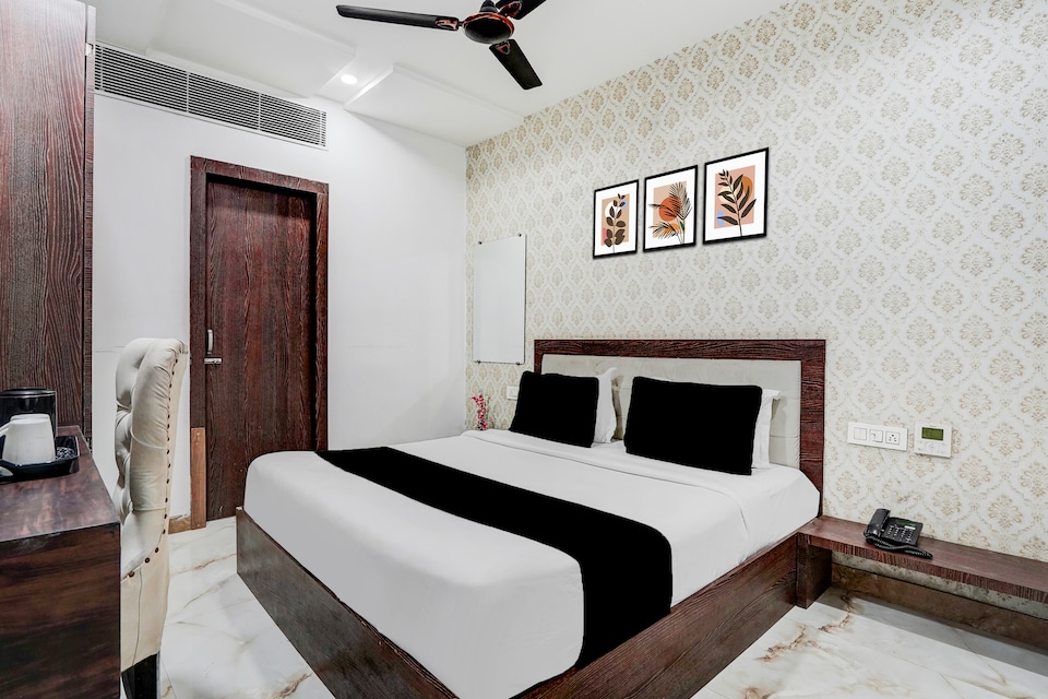 Townhouse by OYO Golden Temple Amritsar Formerly A Star, Golden Temple Road Amritsar, Amritsar