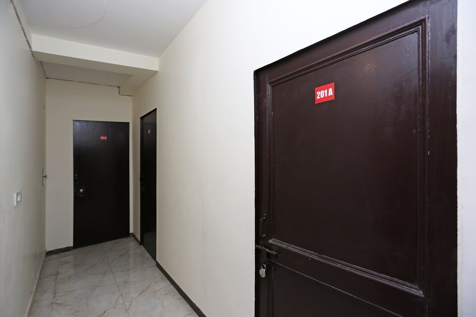 OYO 13280 Hotel Royal India, Airport-Dwarka Delhi, Delhi