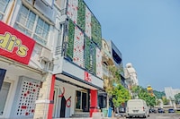 Capital O J&b Sentul - 4 hours stay