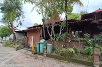 OYO 95051 Seven Trumpets Guest House