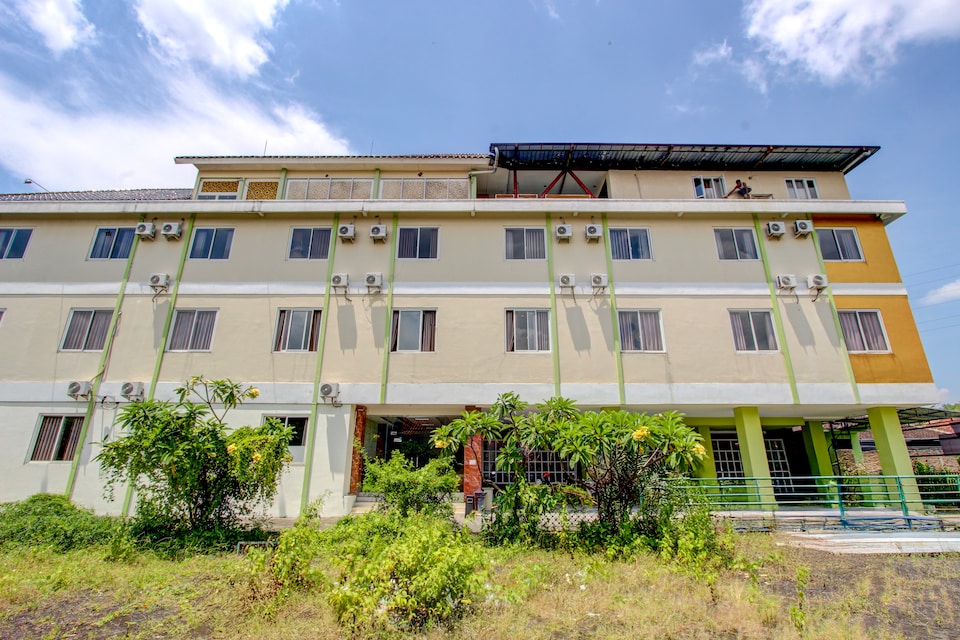 Collection O near Stadion Manahan formerly Graha Laweyan Solo, Solo, Solo