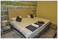 Hotel O R K Hotel And Restaurant