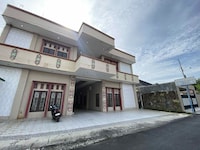 Hotel O near Universitas Palangka Raya formerly Wisma Aries