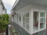 OYO 95063 Afifah Syariah Guest House Manado