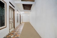 OYO 95065 Villa Ade