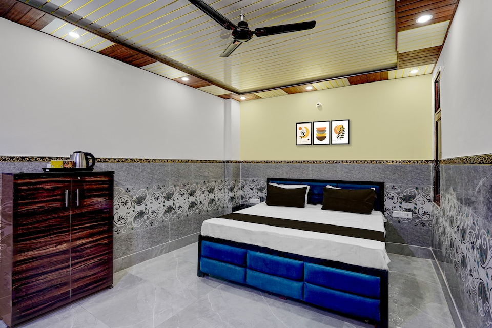 Hotel O ABHINANDAN HOTEL, Indirapuram Ghaziabad, Ghaziabad