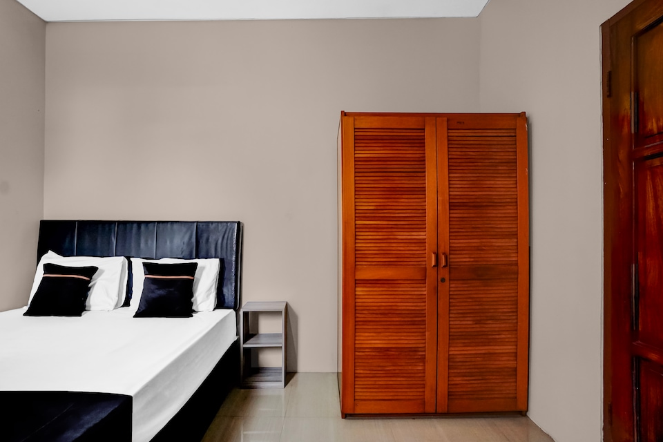 Hotel O near Ciputra World Surabaya formerly Darmo Residence, Surabaya, Surabaya