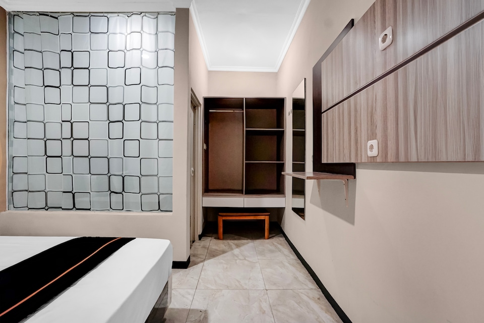 Hotel O near Ciputra World Surabaya formerly Darmo Residence, Surabaya, Surabaya