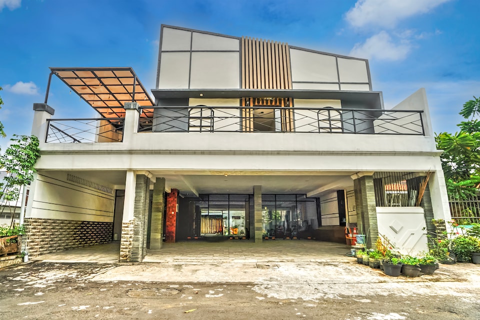 Hotel O near Ciputra World Surabaya formerly Darmo Residence, Surabaya, Surabaya