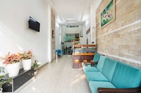 Collection O Dinh Dinh Hotel - Near Tan Son Nhat Airport