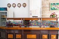 Collection O Dinh Dinh Hotel - Near Tan Son Nhat Airport