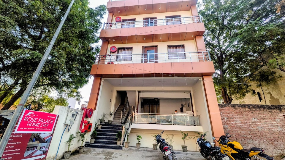 OYO Hotel O PALACE HOME STAY, Shilpgram, Agra