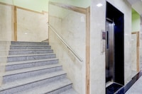 Super Townhouse Koyambedu Metro Station Chennai Formerly SR Residency