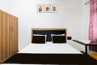 Hotel O WHITE HOUSE HOTEL..