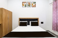 Hotel O WHITE HOUSE HOTEL..