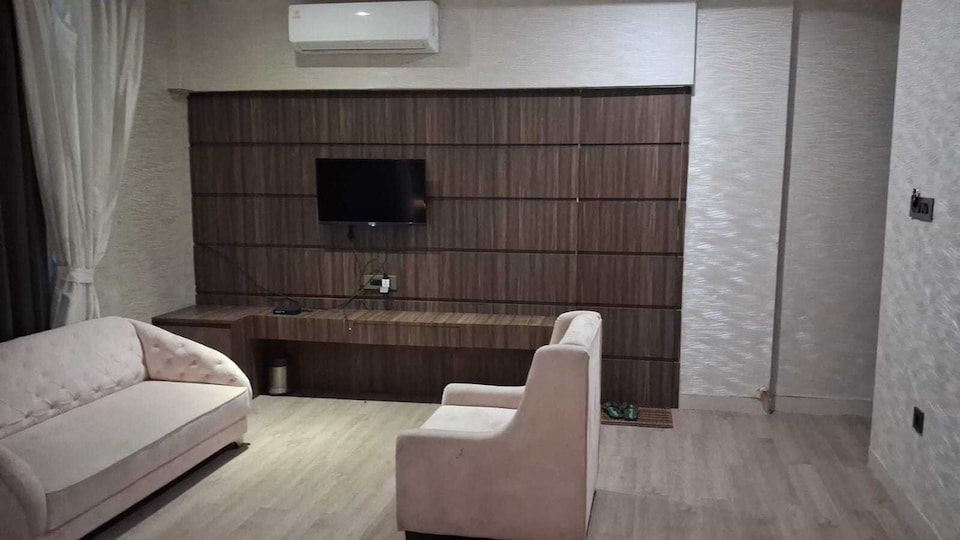 palette -  Suncity, Hazira Road, Surat