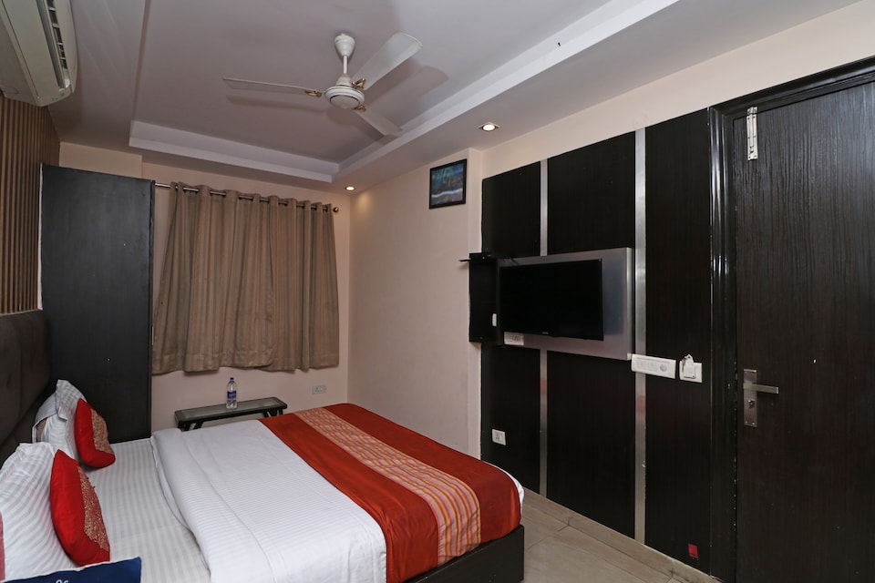 OYO 13299 Hotel Blue Pearl, Paharganj Delhi, Delhi