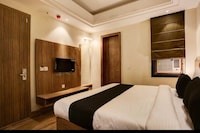 Collection O JK Temple Kanpur Formerly Yatika Inn