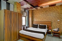 Collection O JK Temple Kanpur Formerly Yatika Inn