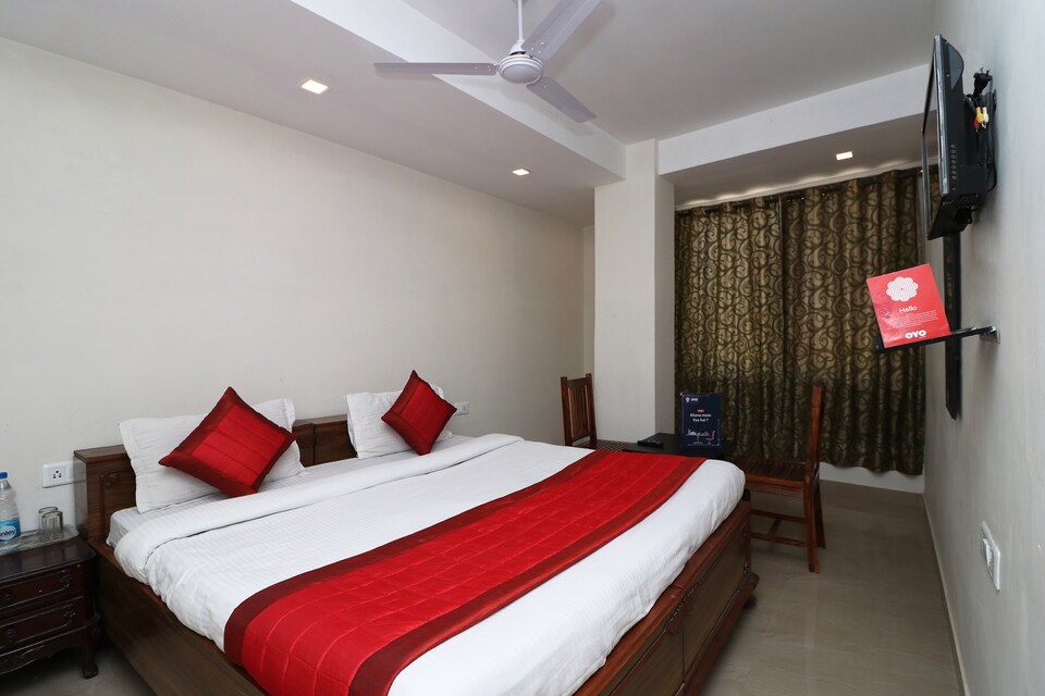 OYO 13301 Mayesha residency, Airport-Dwarka Delhi, Delhi