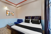 SPOT ON Bhatiya Palace