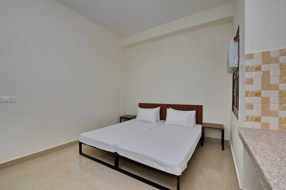 Townhouse Sector 18 Udhyog Vihar , Old Gurgaon, Gurgaon