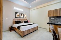 Super Townhouse Sector 18 Udhyog Vihar